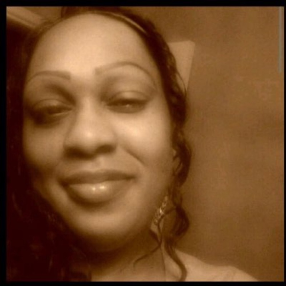 Meet your Posher, Adianna